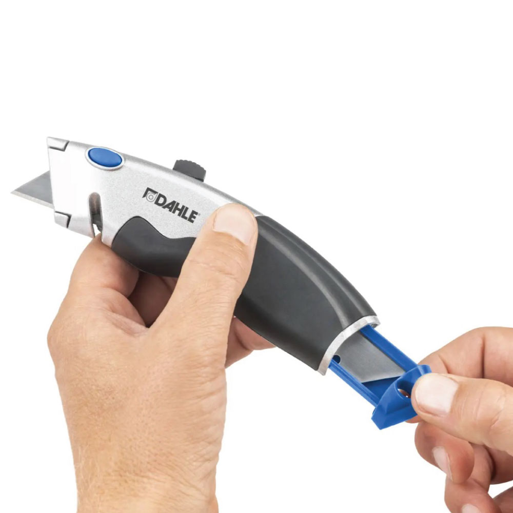 DAHLE Heavy-Duty Cutter With Trapeze Blade (คัตเตอร์อเนกประสงค์) 10890 - Image 3
